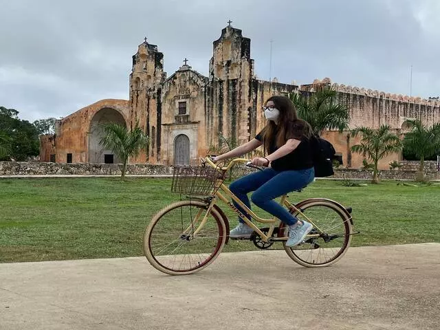 Take a bike tour Maní
