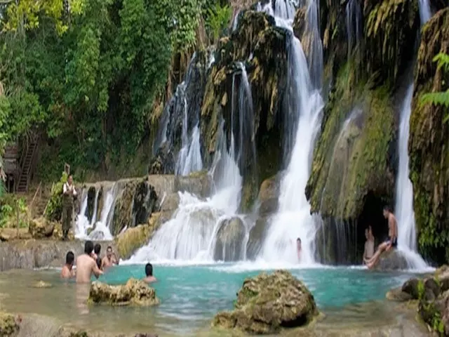 Taking a bath in the Cascada de Villa Luz (Villa Luz Waterfall) in Tapijulapa